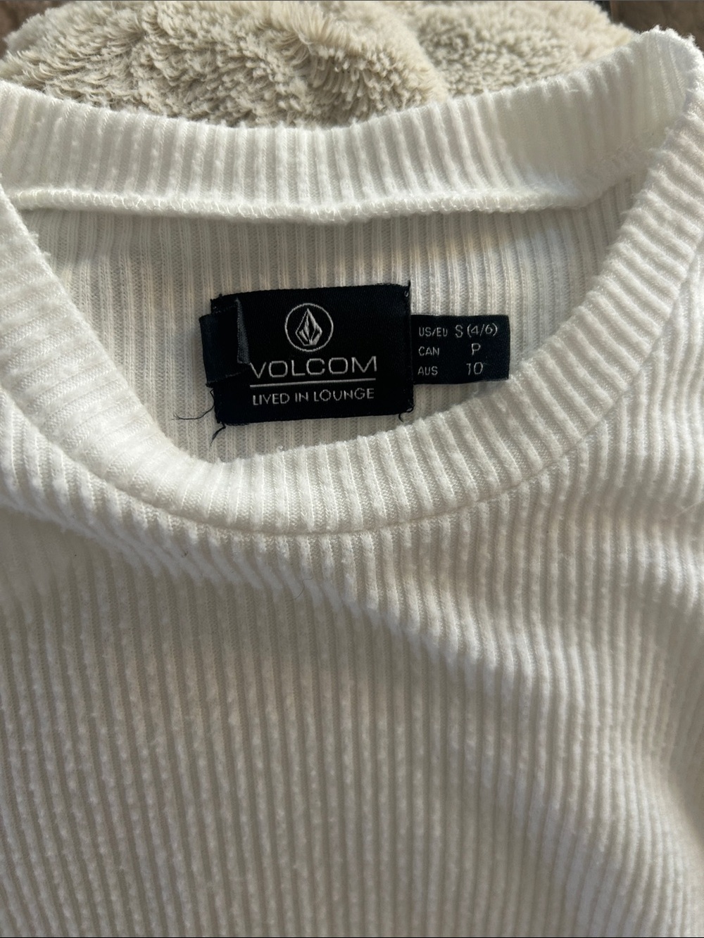 Volcom White Ribbed High-Neck Tank - Picture 4 of 4